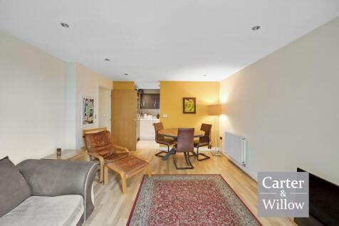 Kitchen/reception 
