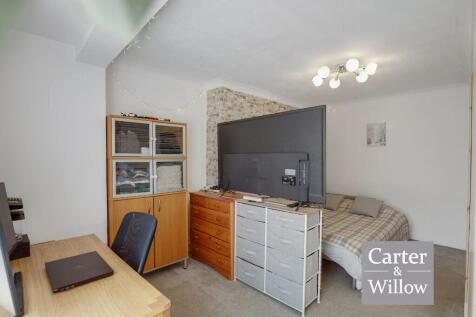 Bedroom/reception 