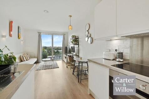 Kitchen/reception 