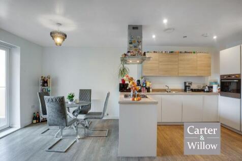 Kitchen/dining 