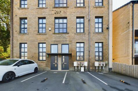 CAM02964G0-PR0303-STILL014.jpg