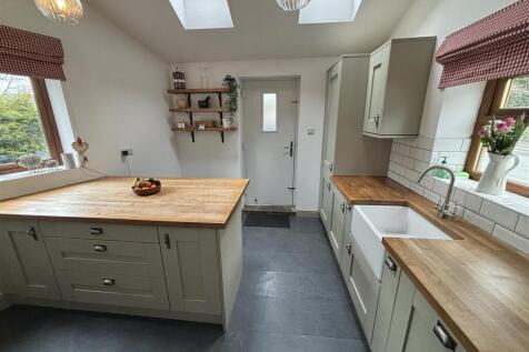 Kitchen Area.JPG