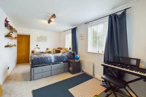 CAM01604G0-PR0484-STILL035.jpg