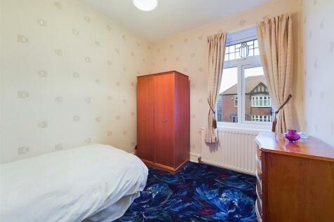 CAM01604G0-PR0493-STILL026.jpg