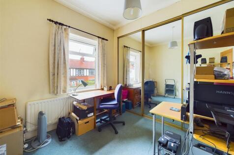 CAM01604G0-PR0448-STILL024.jpg