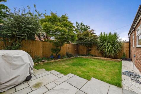 CAM05411G0-PR0047-STILL014.jpg
