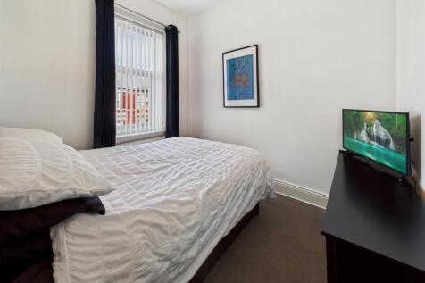 CAM05411G0-PR0111-STILL014.jpg