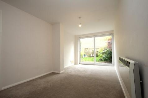 33 Oak Hill bedro...