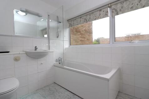 33 Oak Hill bathr...