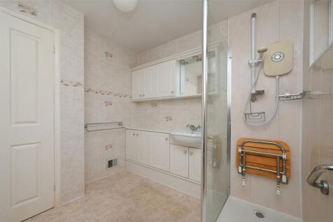 Shower Room to vanity unit.jpg