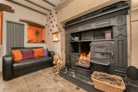 Dining Room - stove.jpg