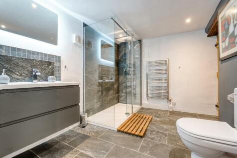 Manor Cottage Shower Room.jpg