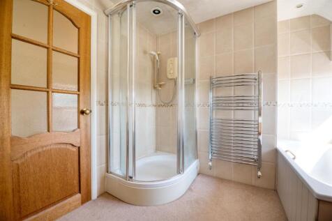 Bathroom - shower.jpg