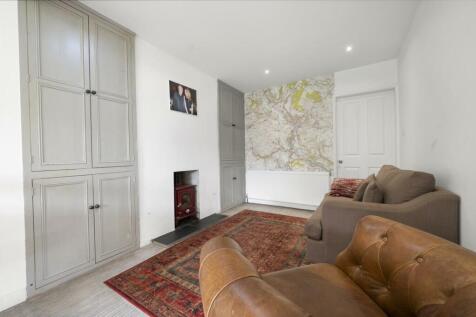 Kitchen-Diner - seating area.jpg