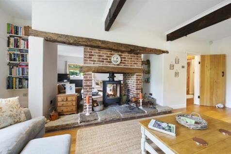 Sitting Room - fireplace.jpg