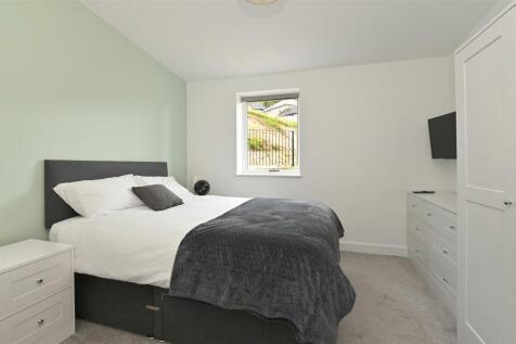 Bedroom 2 - bed and window.jpg