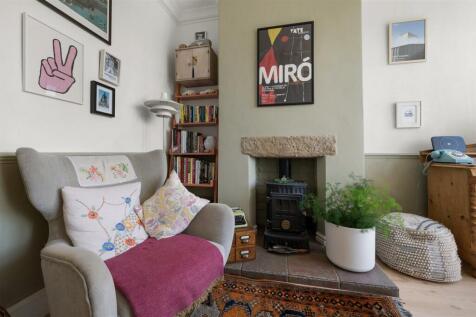 Sitting Room - fireplace.jpg