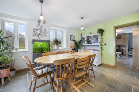 Dining area towards Living Room.jpg