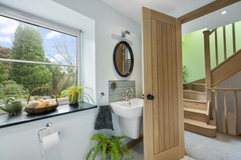 Bathroom - sink.jpg