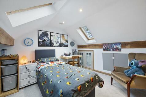 Bedroom Four to eaves.jpg
