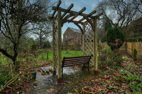 Garden - seating area.jpg