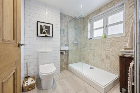 Shower Room.jpg