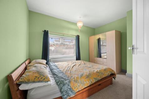 Bedroom One.jpg