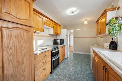 Kitchen - worktop and oven.jpg