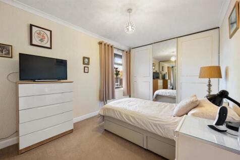 Bedroom One.jpg