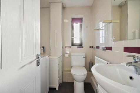 Bathroom - sink and WC.jpg