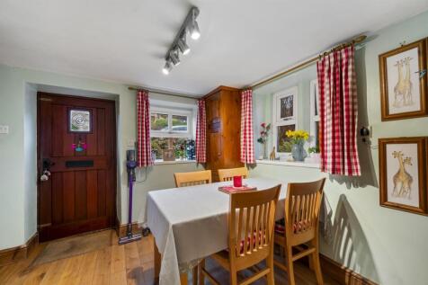 Dining area.jpg