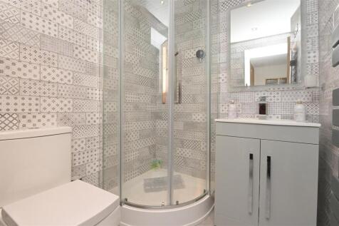 Bedroom Three en-suite