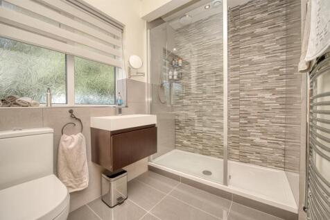 Bedroom One en-suite