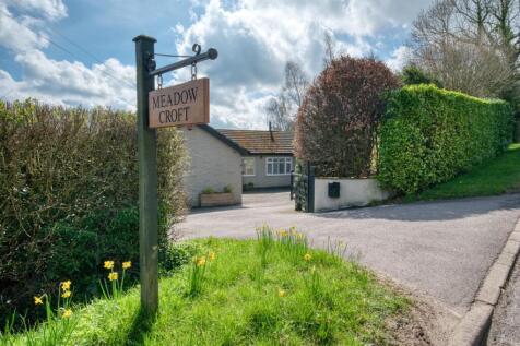 Meadow Croft sign.jpg