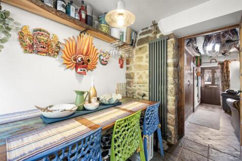 Dining area towards Sitting Room.jpg