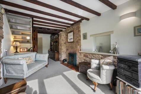 Lounge towards stairs.jpg