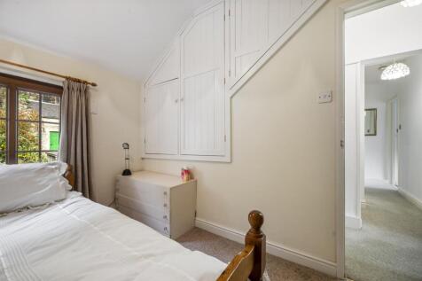 Bedroom One - storage and landing.jpg