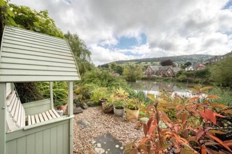 Garden - seating.jpg