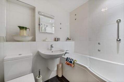 Bathroom.jpg