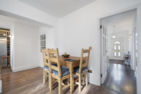 Dining Area.jpg