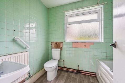 Bathroom.jpg