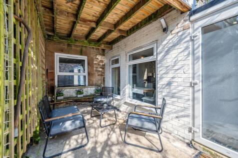 Covered dining patio.jpg