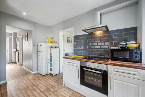 Kitchen towards entrance hallway.jpg