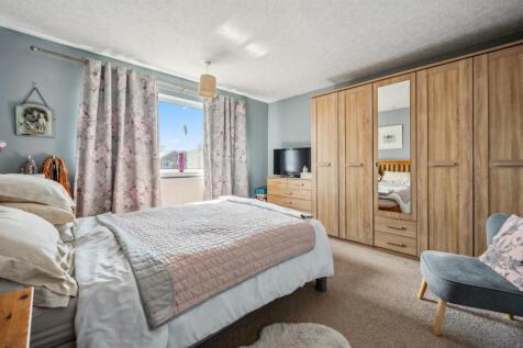 Bedroom One.jpg