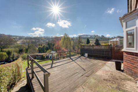 Elevated decking .jpg