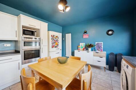 Breakfast Kitchen to sideboard.jpg