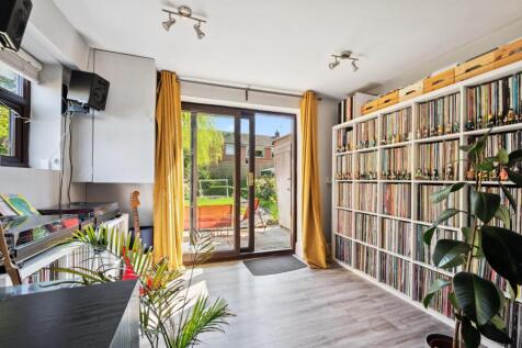 Sun Room.jpg