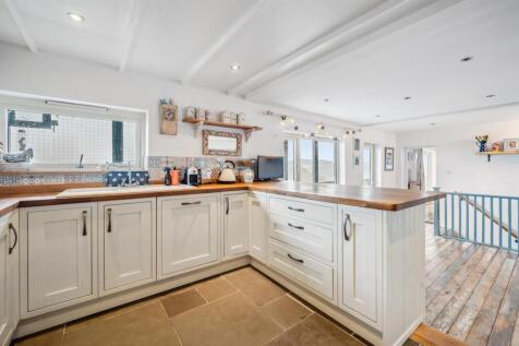 Kitchen to dining area.jpg