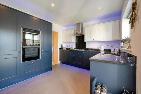 Kitchen towards Utility Room.jpg