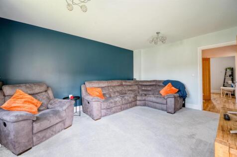 Living Room towards hallway.jpg